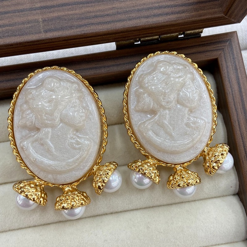 Women'S Accessories Jewelry Sale - Pendientes de Perlas con Relieve Blanco,